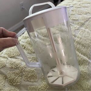 Pampered Chef Stir Pitcher